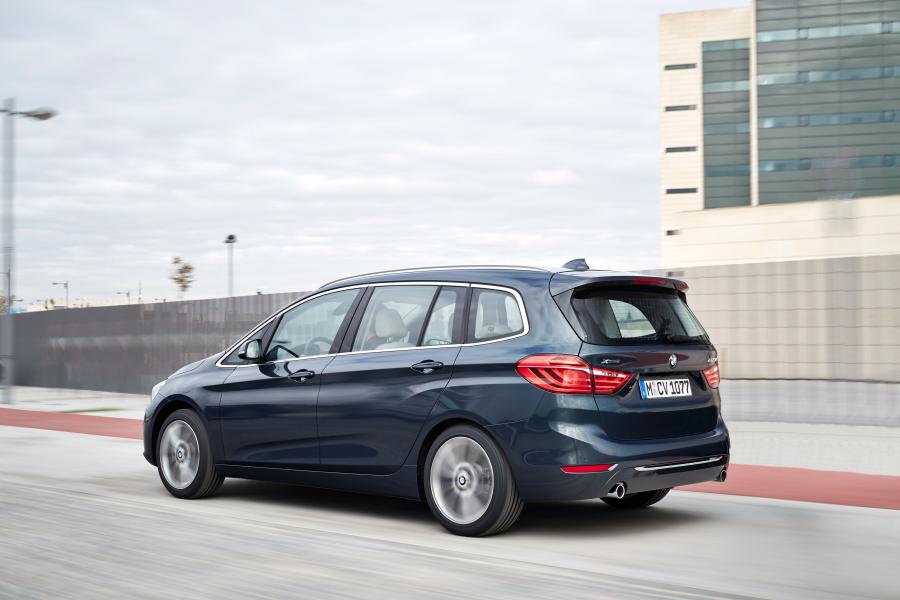  BMW 220d xDrive Gran Tourer Luxury Line 2015 года  (фото 2 из 32)
